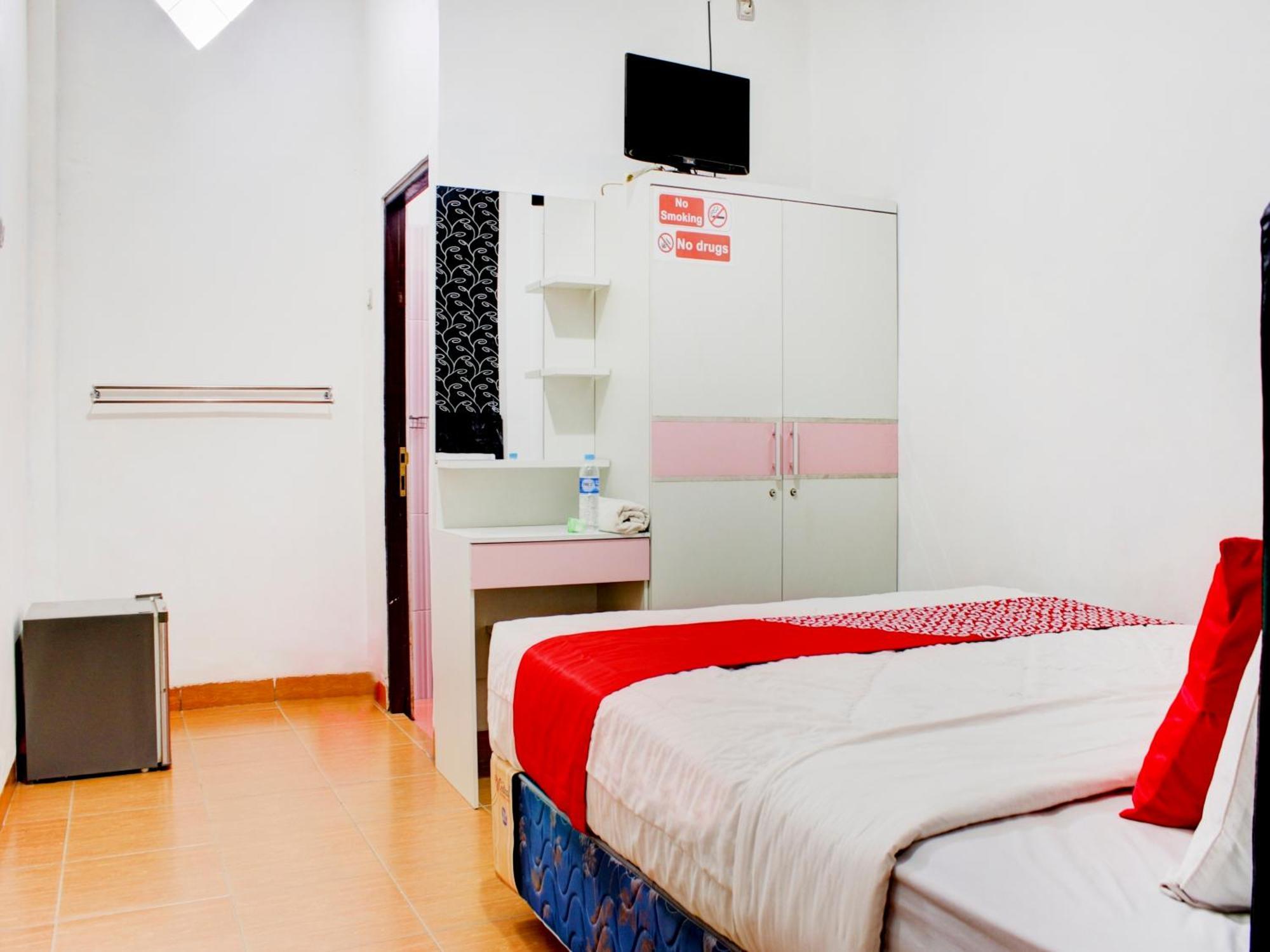 Oyo 3855 Homestay Semata Wayang Syariah Banjarbaru Exterior foto